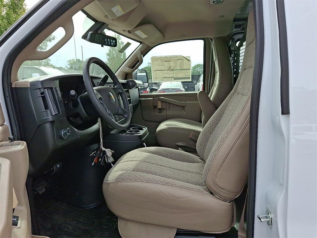 new 2025 Chevrolet Express 3500 car, priced at $52,135