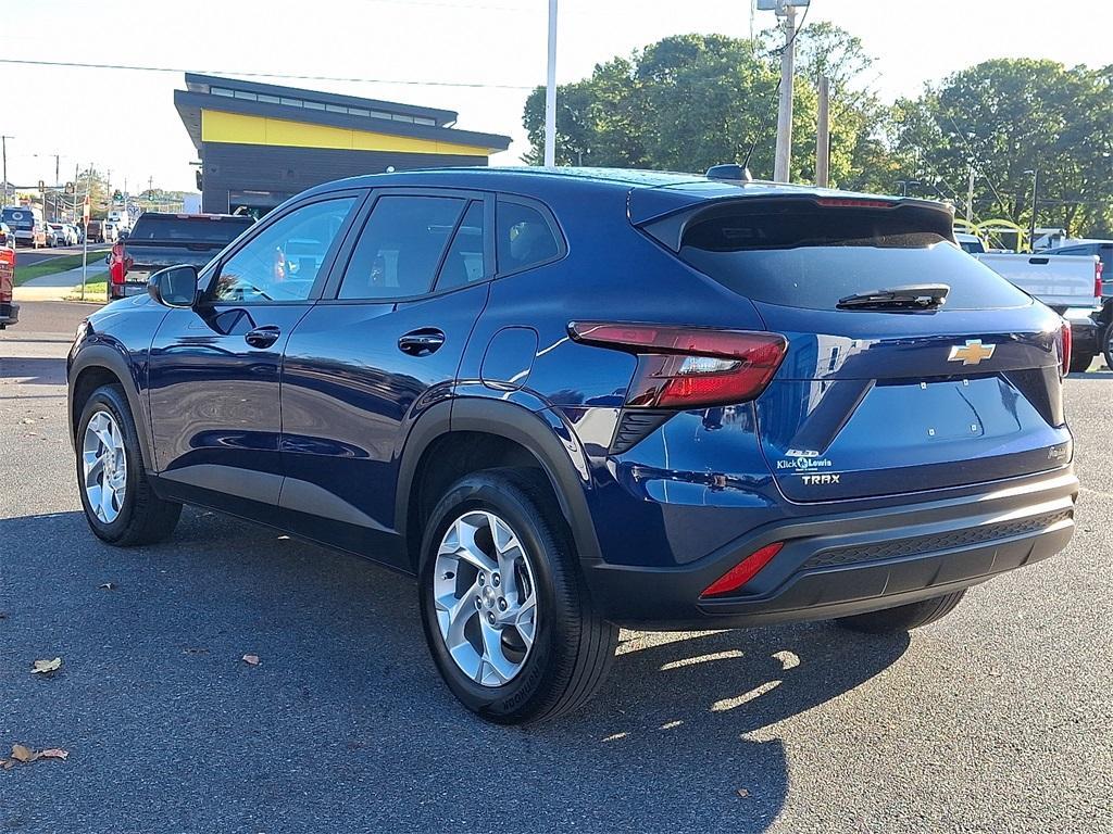 used 2024 Chevrolet Trax car, priced at $20,499