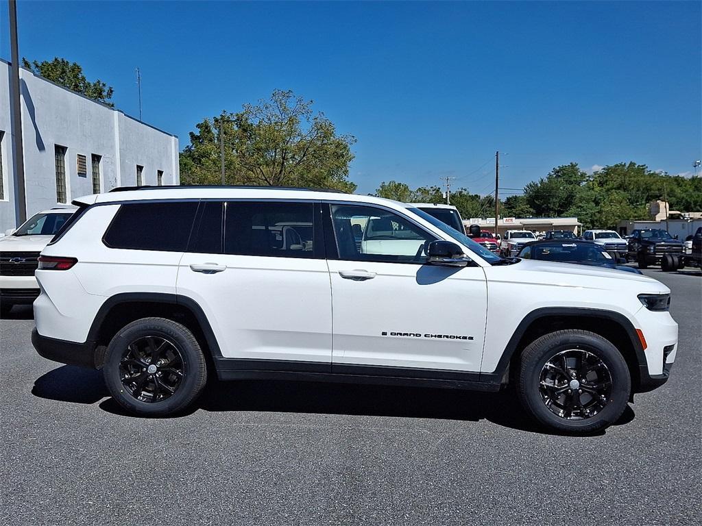 used 2023 Jeep Grand Cherokee L car, priced at $29,991
