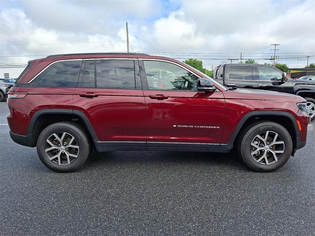 used 2024 Jeep Grand Cherokee car, priced at $33,969