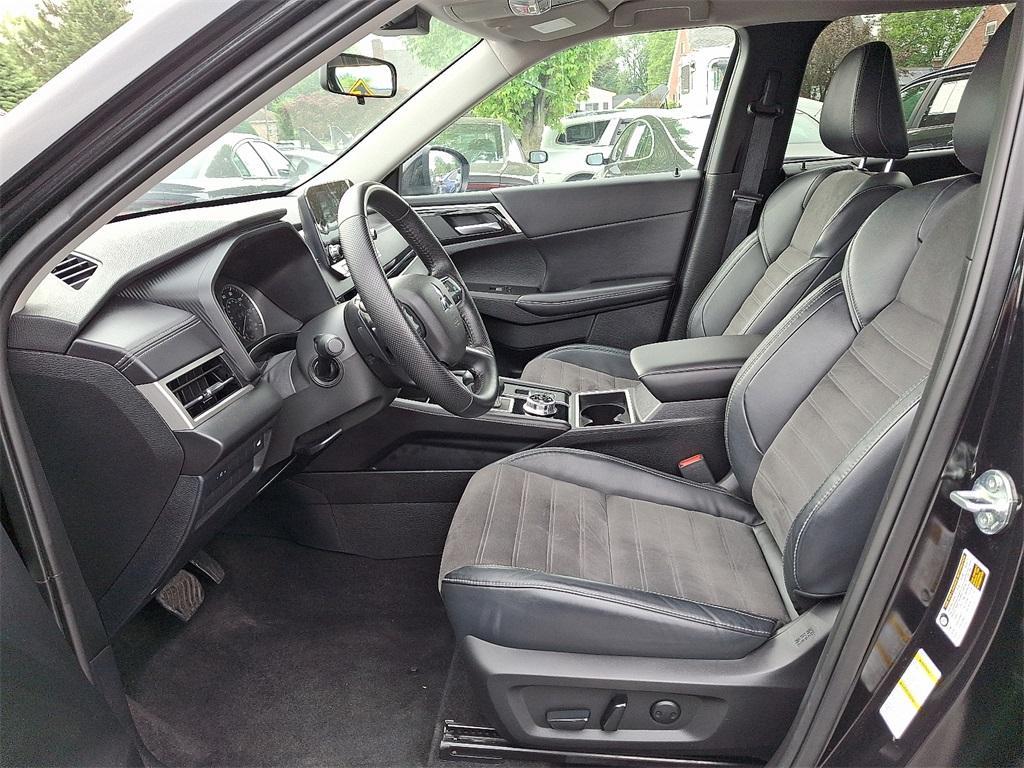 used 2024 Mitsubishi Outlander car, priced at $27,743