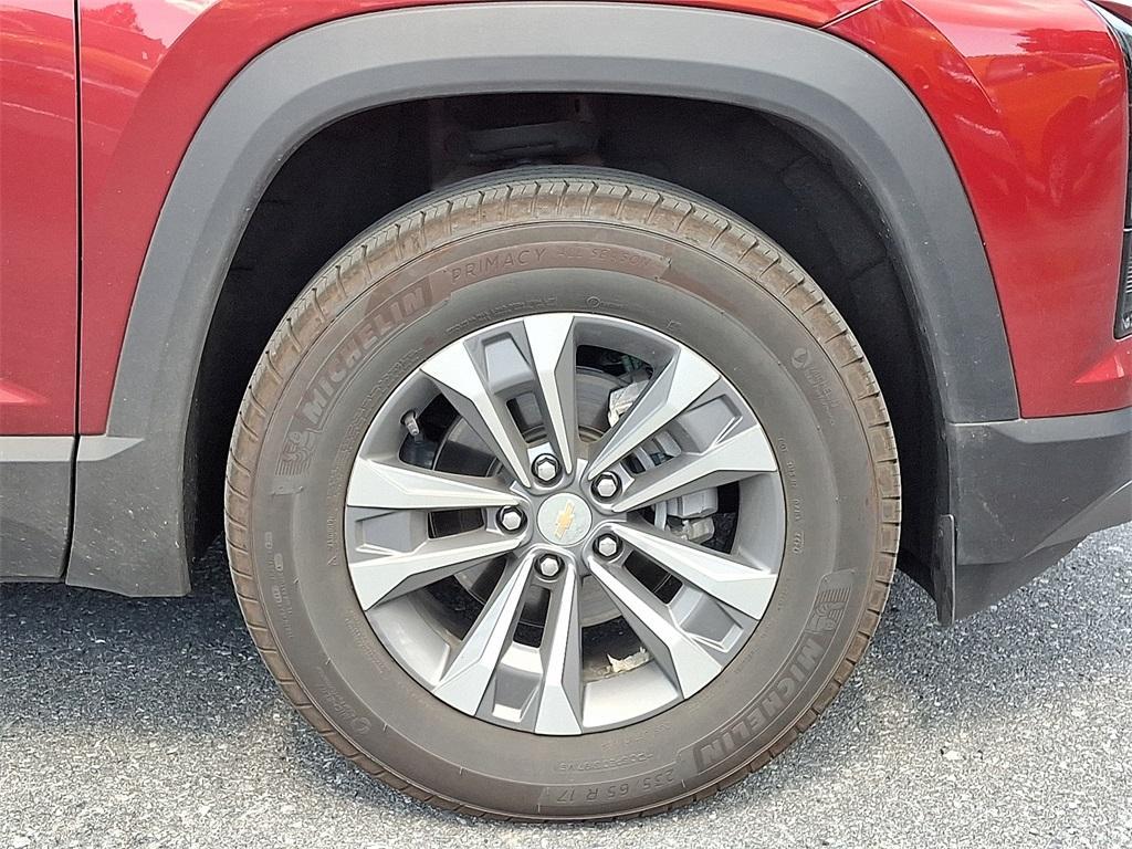 used 2025 Chevrolet Equinox car, priced at $30,000