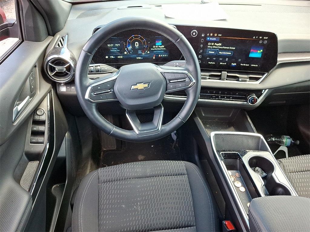 used 2025 Chevrolet Equinox car, priced at $30,000