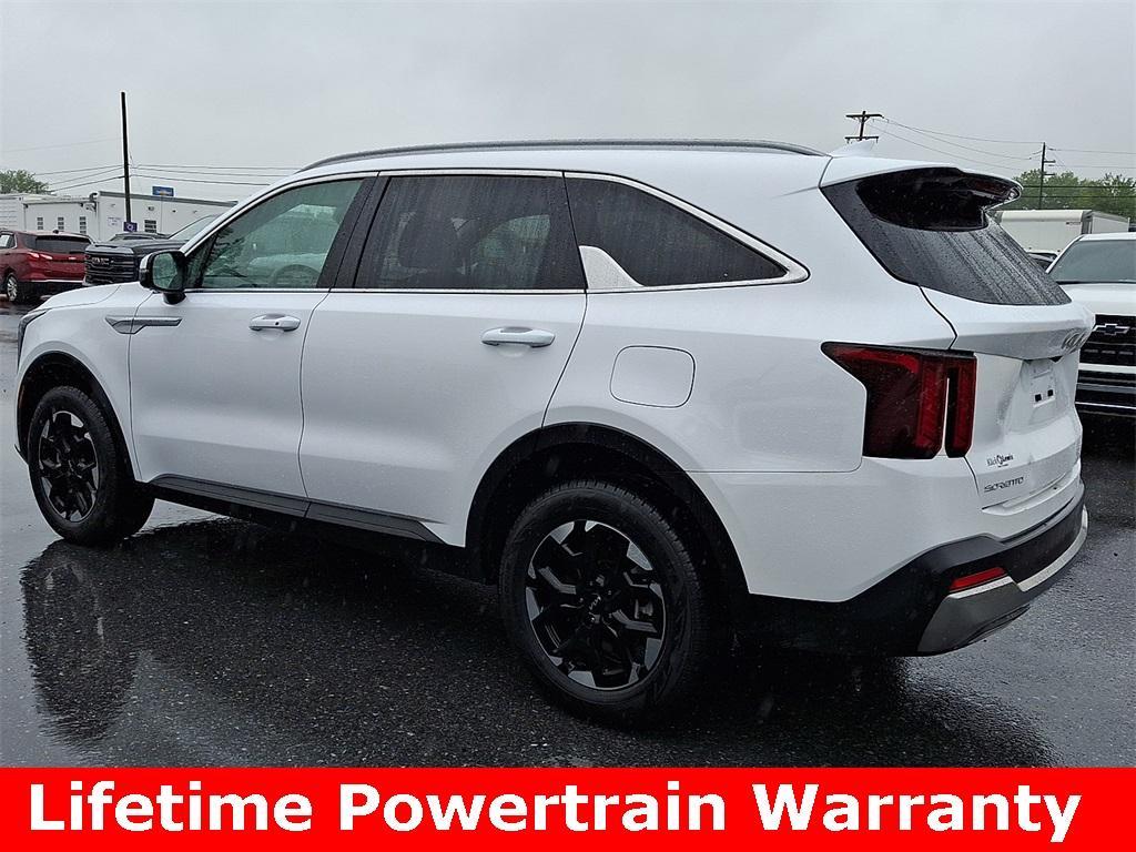 used 2024 Kia Sorento car, priced at $29,900
