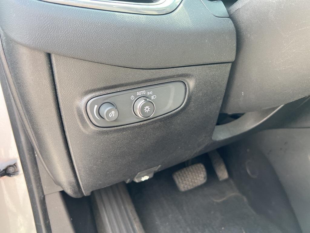 used 2019 Chevrolet Equinox car, priced at $17,551