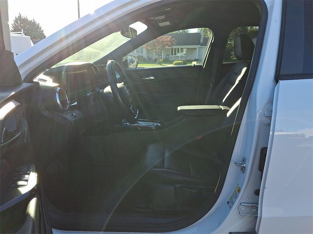 used 2025 Chevrolet Trax car, priced at $23,858