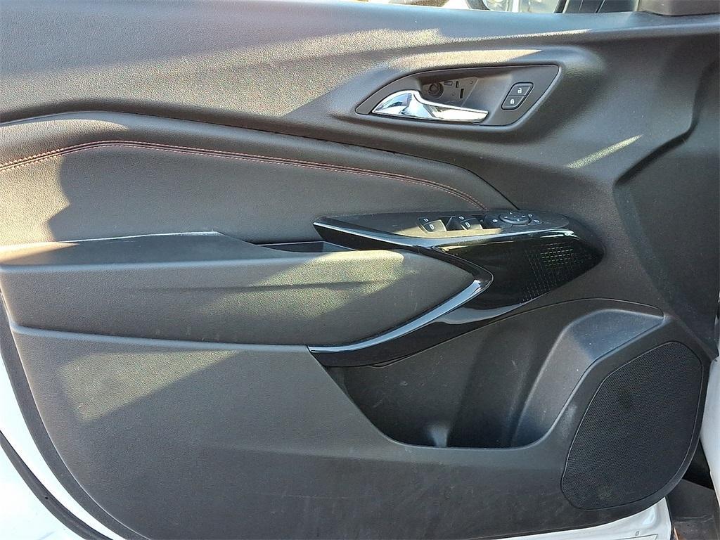 used 2025 Chevrolet Trax car, priced at $23,858