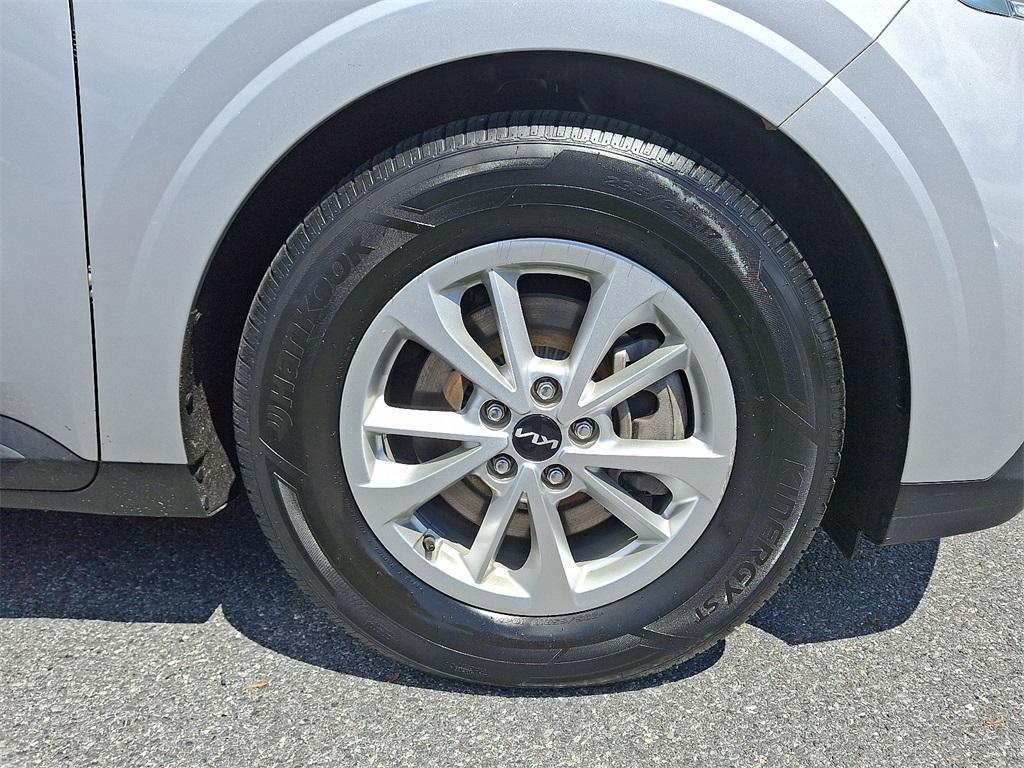 used 2022 Kia Carnival car, priced at $23,874
