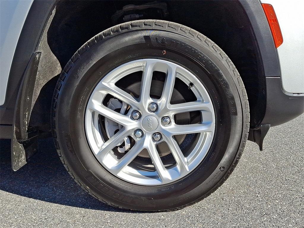 used 2024 Jeep Grand Cherokee car, priced at $34,563