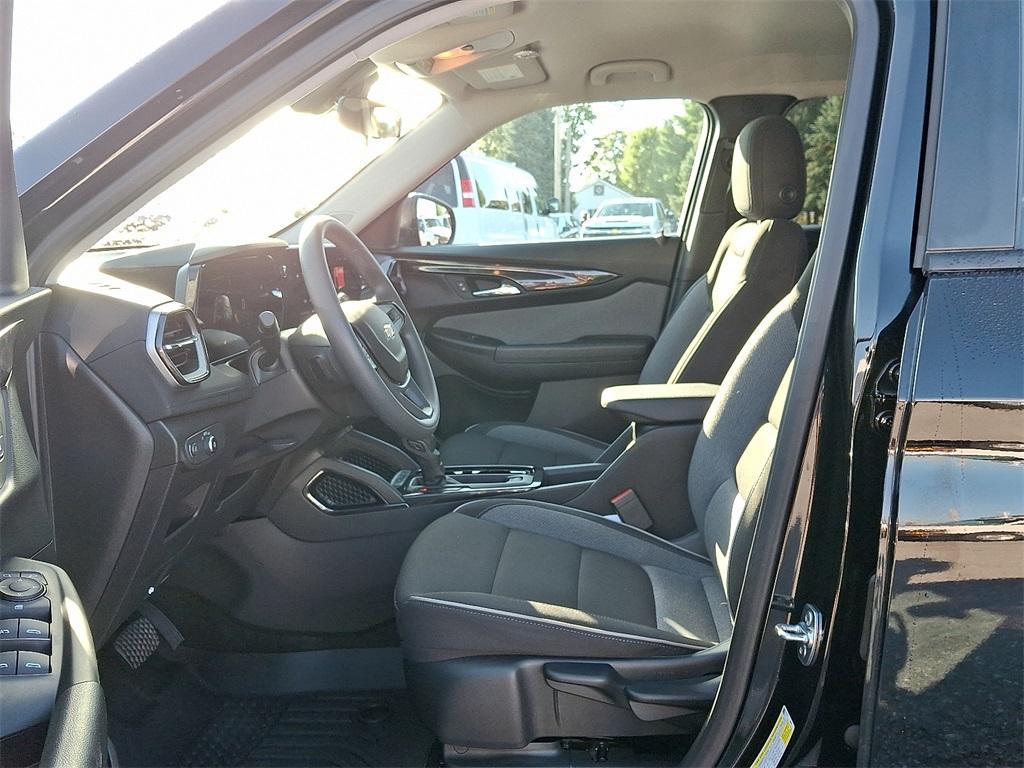 used 2025 Chevrolet TrailBlazer car, priced at $24,779
