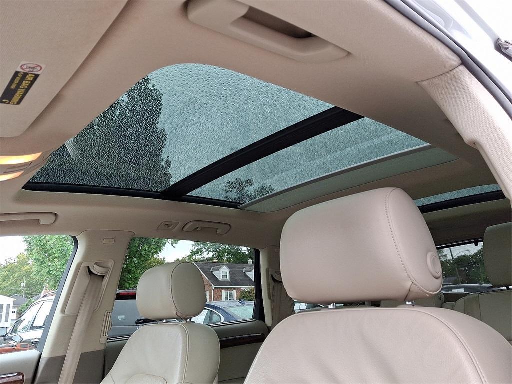 used 2015 Audi Q7 car, priced at $15,000