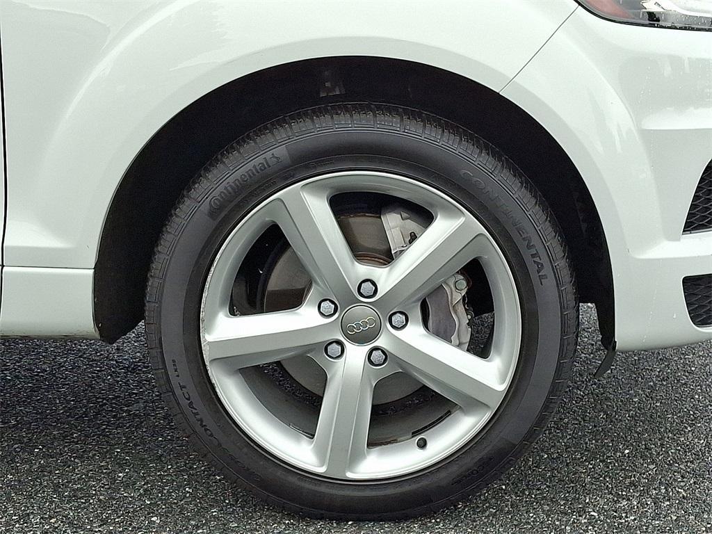 used 2015 Audi Q7 car, priced at $15,000