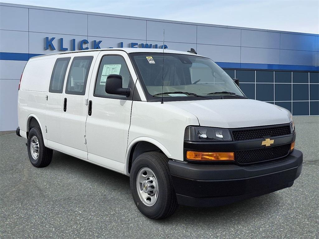 new 2025 Chevrolet Express 3500 car, priced at $52,135
