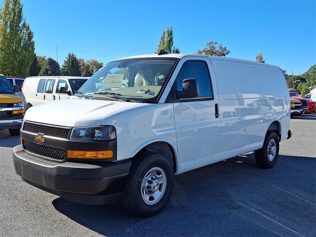 new 2025 Chevrolet Express 3500 car, priced at $52,135