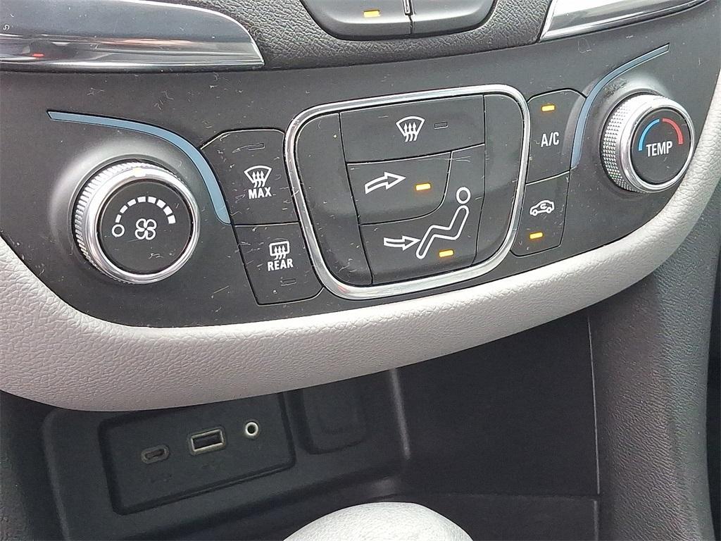 used 2023 Chevrolet Equinox car, priced at $19,995
