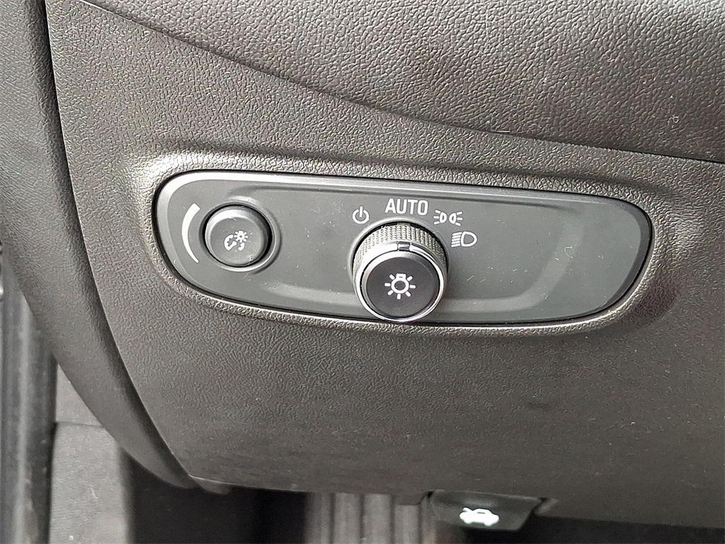 used 2023 Chevrolet Equinox car, priced at $19,995