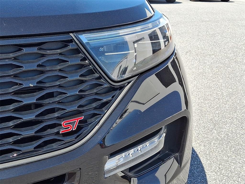 used 2021 Ford Explorer car, priced at $35,000