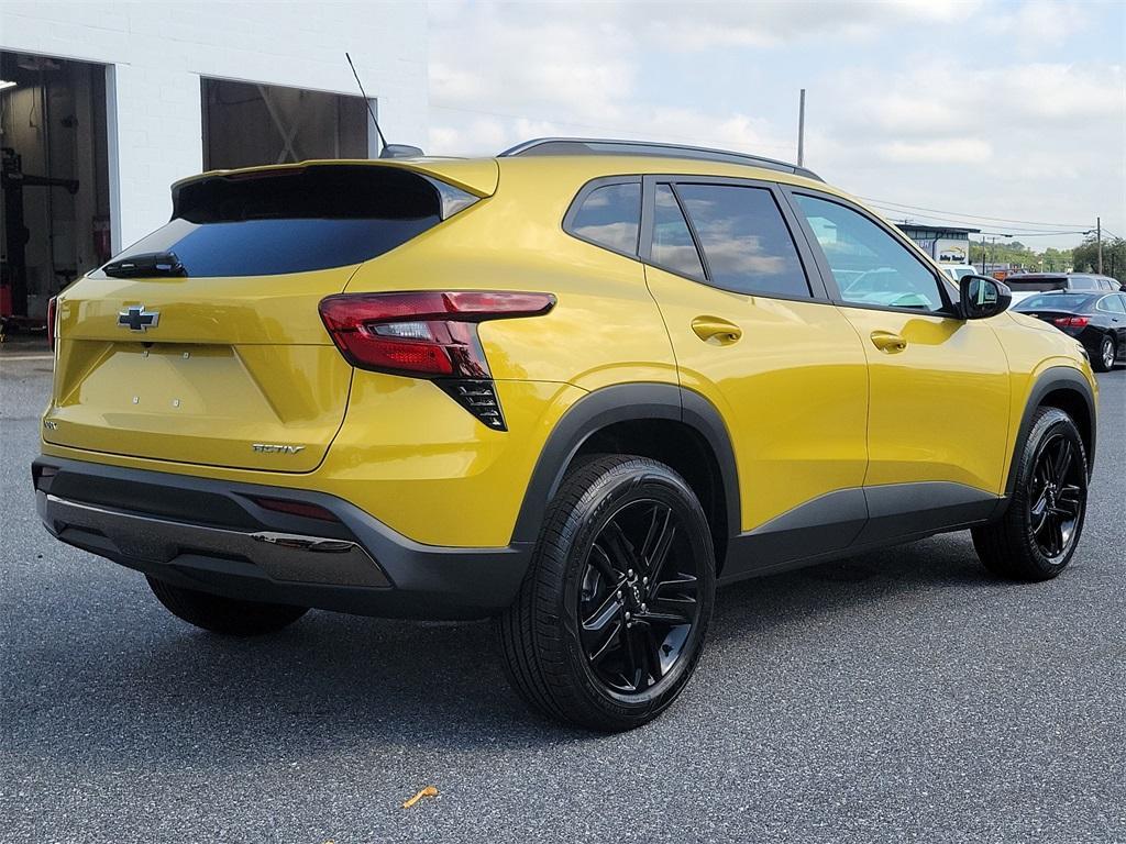 new 2025 Chevrolet Trax car, priced at $24,985