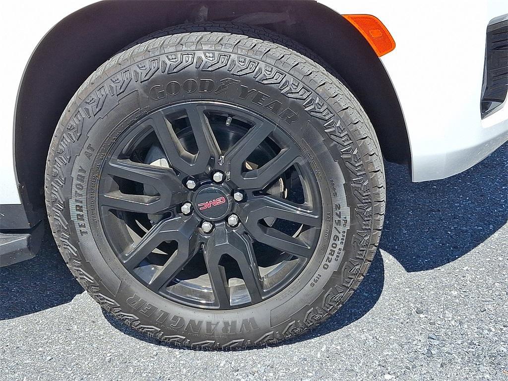 used 2023 GMC Yukon car, priced at $67,977