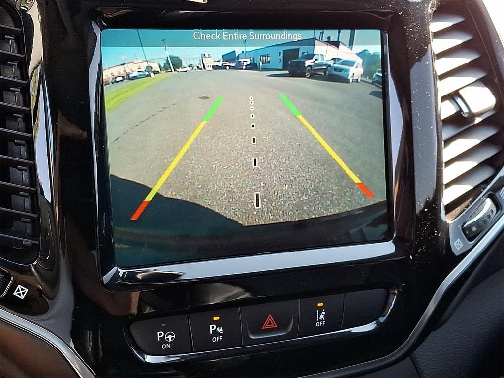 used 2019 Jeep Cherokee car, priced at $15,542