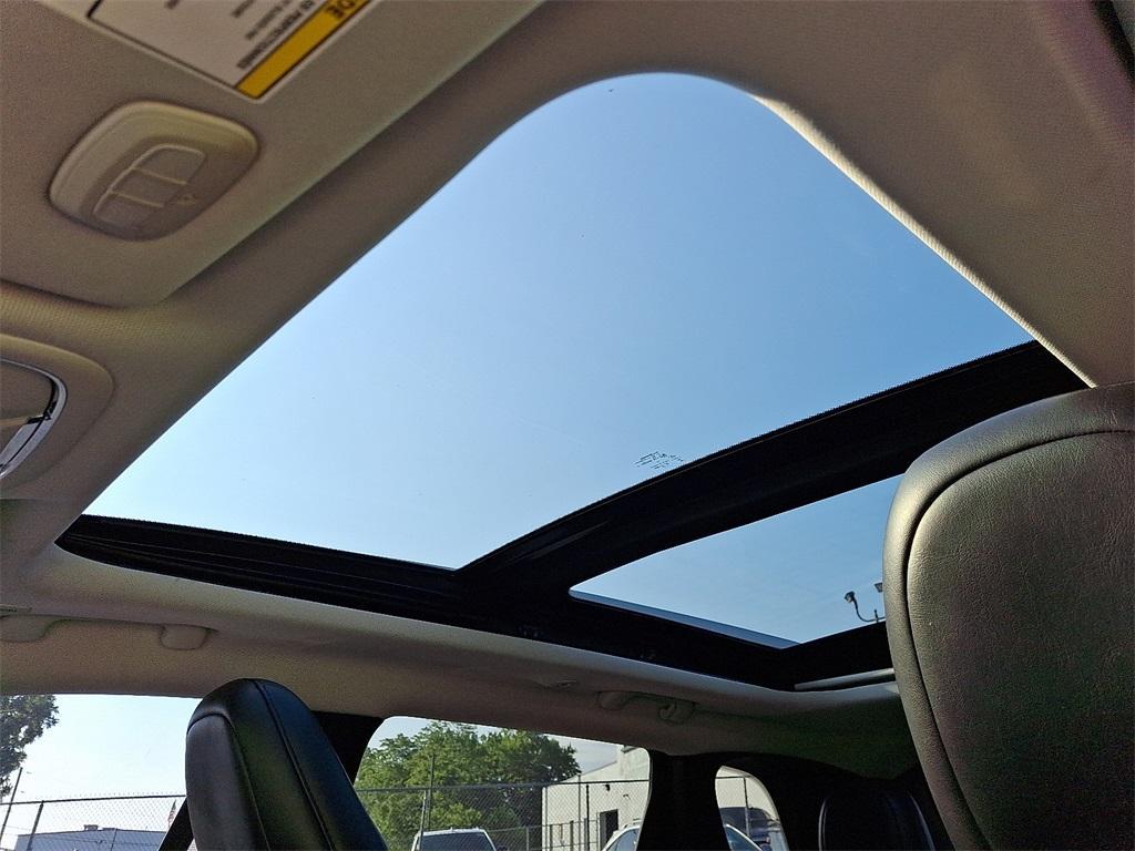 used 2019 Jeep Cherokee car, priced at $15,542