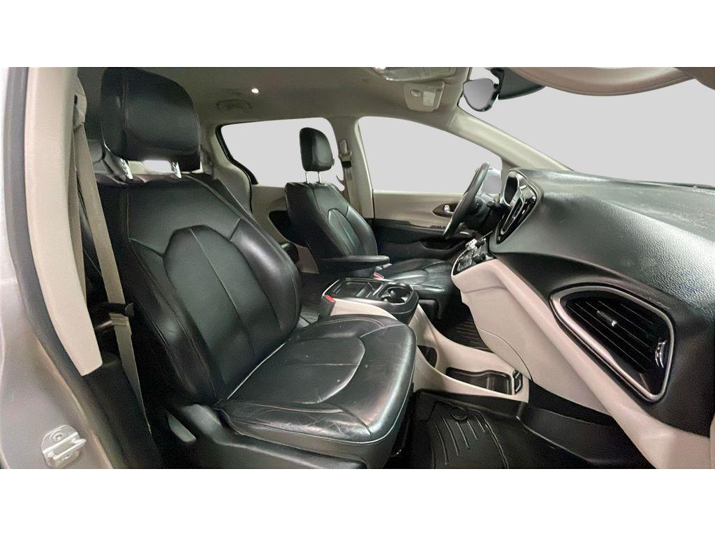 used 2017 Chrysler Pacifica car, priced at $8,870