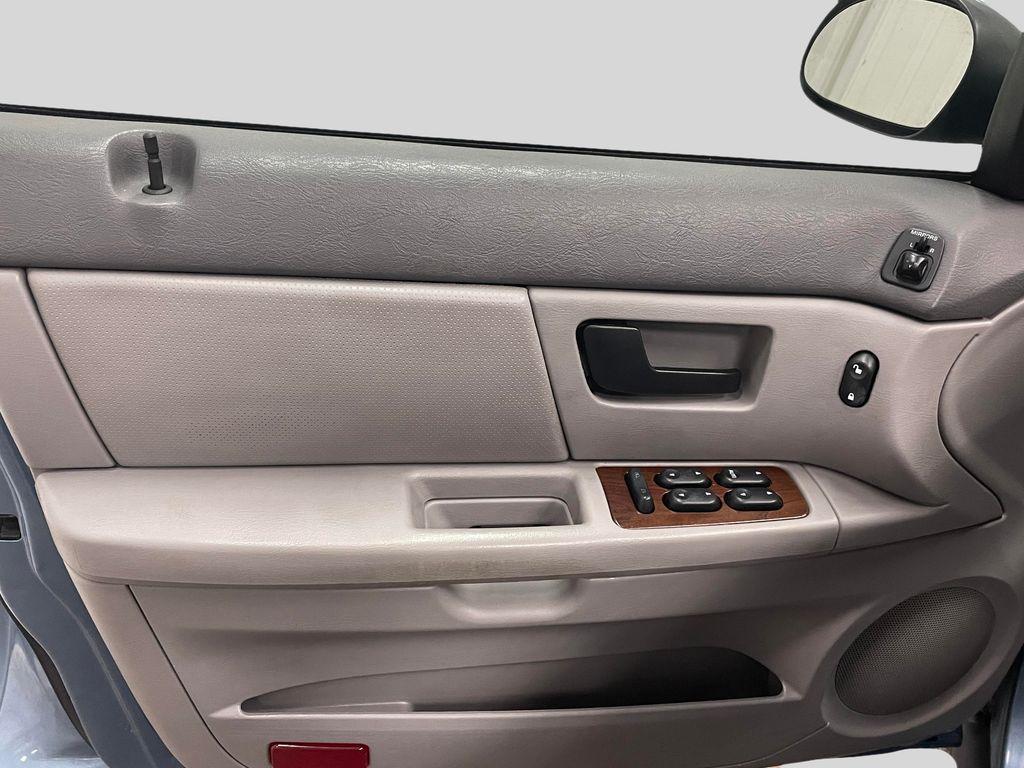 used 2007 Ford Taurus car, priced at $3,990