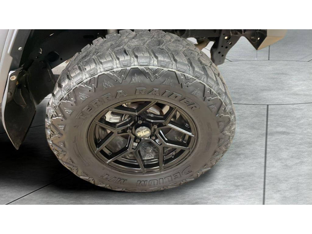 used 2023 Jeep Gladiator car, priced at $35,421