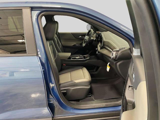 new 2026 Chevrolet Equinox car, priced at $33,680