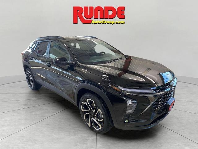 new 2025 Chevrolet Trax car, priced at $27,350
