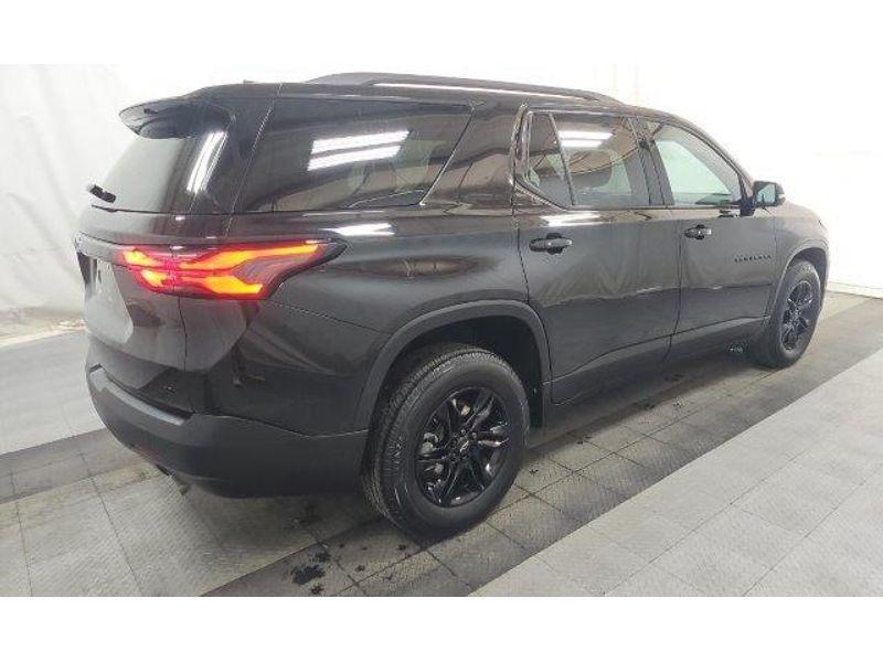 used 2023 Chevrolet Traverse car, priced at $34,500