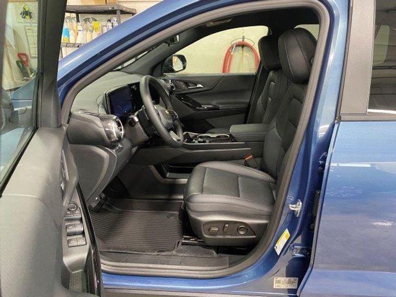 new 2026 Chevrolet Equinox car, priced at $33,890