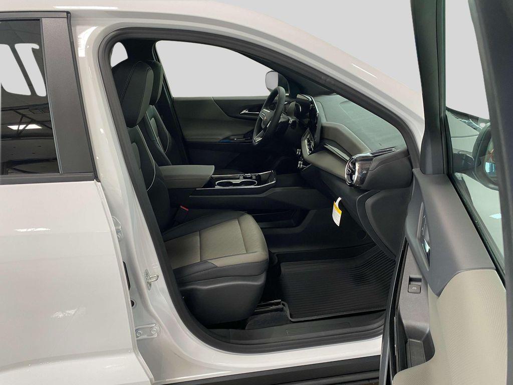 new 2026 Chevrolet Equinox car, priced at $35,240