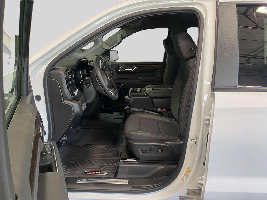 new 2025 Chevrolet Silverado 1500 car, priced at $57,320