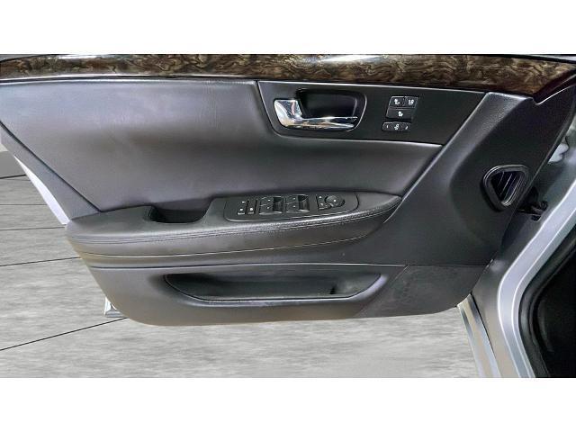 used 2011 Cadillac DTS car, priced at $8,950