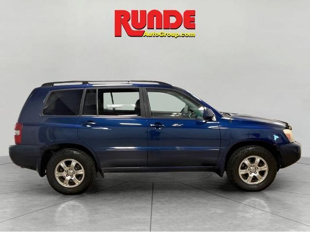 used 2006 Toyota Highlander car, priced at $4,492