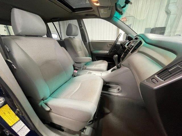 used 2006 Toyota Highlander car, priced at $4,581