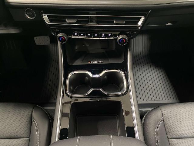 new 2025 Chevrolet Traverse car, priced at $49,040