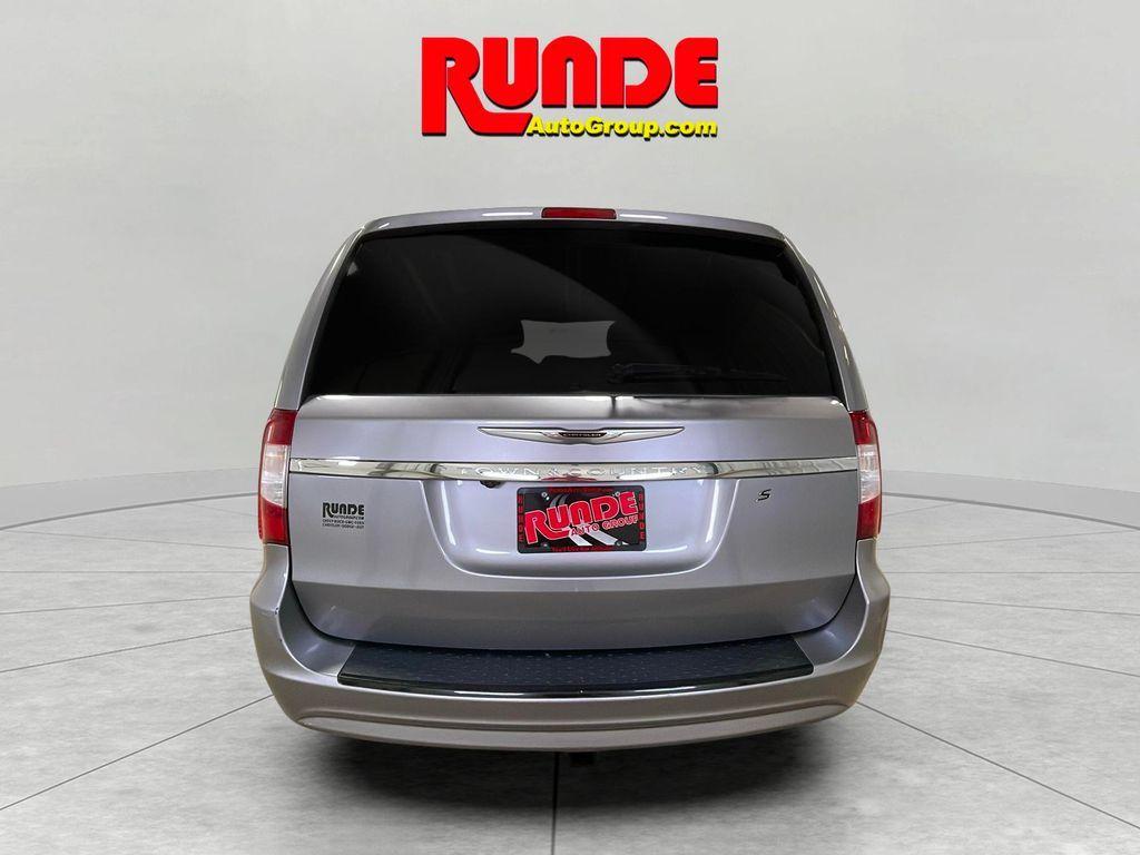 used 2014 Chrysler Town & Country car, priced at $7,691
