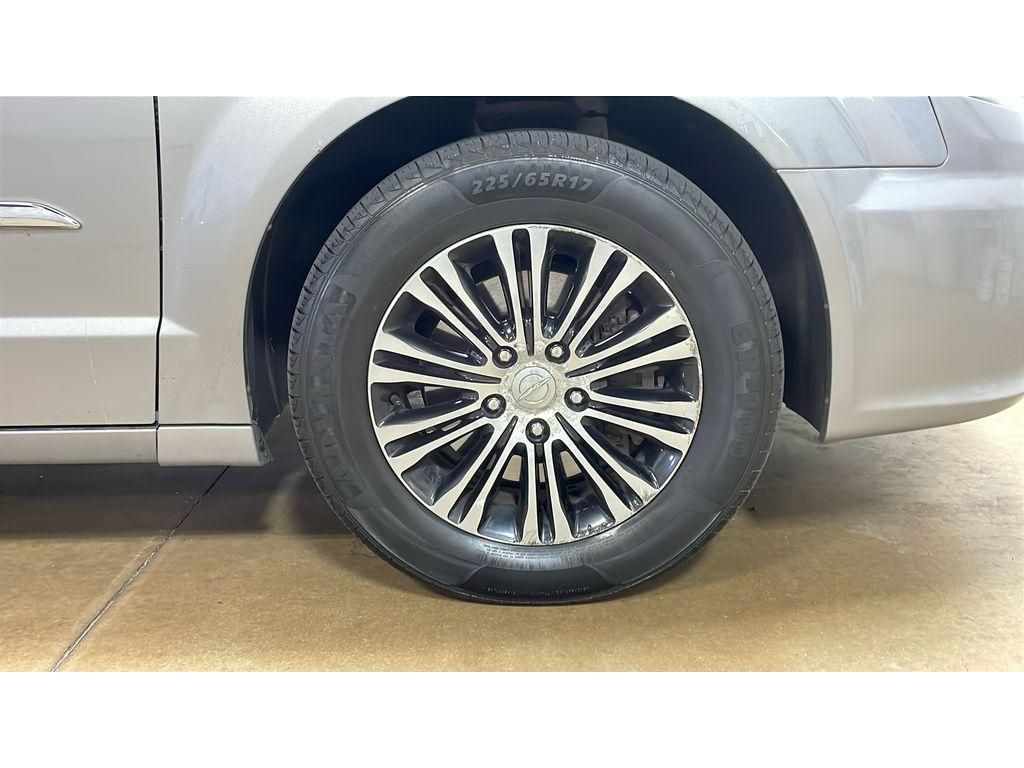used 2014 Chrysler Town & Country car, priced at $7,691