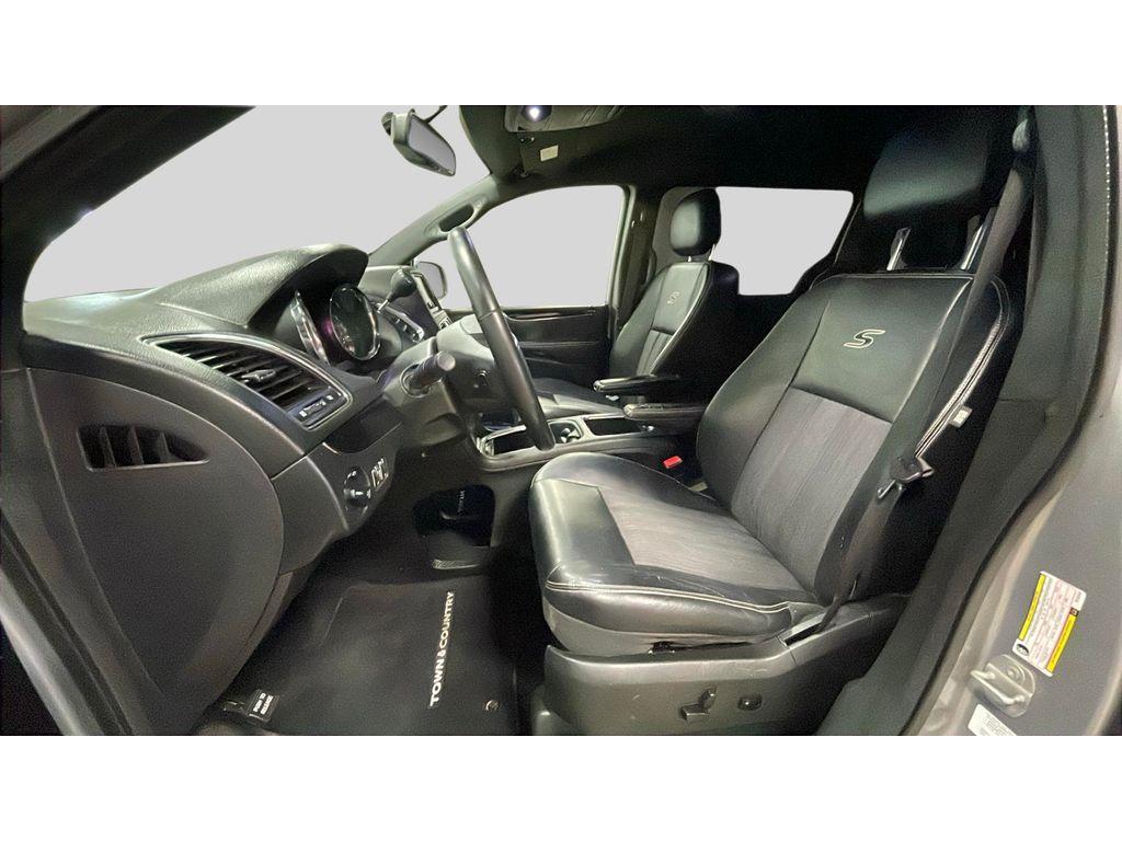 used 2014 Chrysler Town & Country car, priced at $7,691