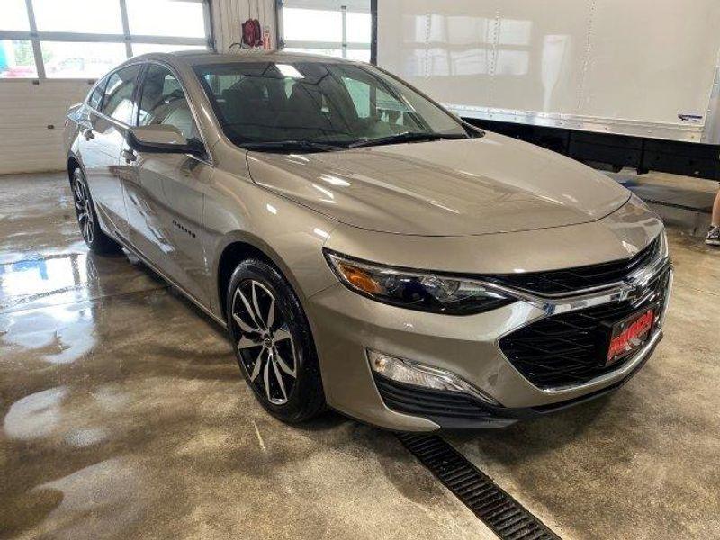 new 2024 Chevrolet Malibu car, priced at $27,095