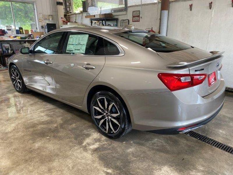 new 2024 Chevrolet Malibu car, priced at $27,095