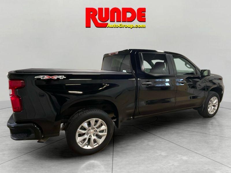 used 2022 Chevrolet Silverado 1500 car, priced at $32,921