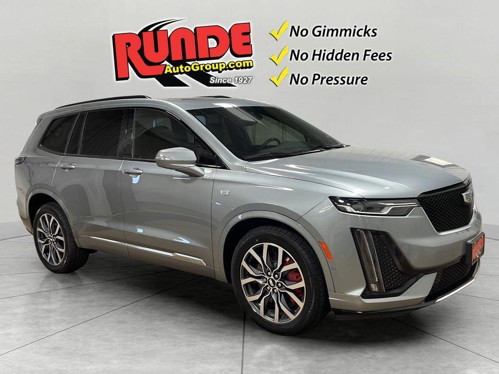 used 2023 Cadillac XT6 car, priced at $42,990