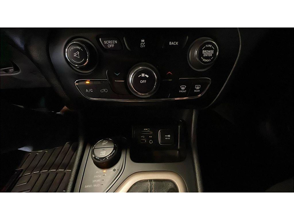 used 2014 Jeep Cherokee car, priced at $10,681