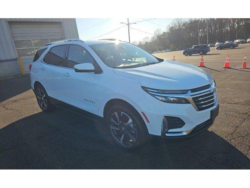 used 2023 Chevrolet Equinox car, priced at $29,990