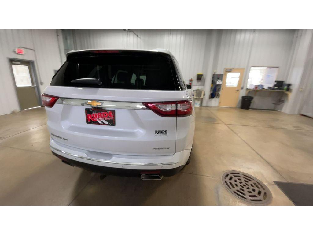 used 2020 Chevrolet Traverse car, priced at $28,521