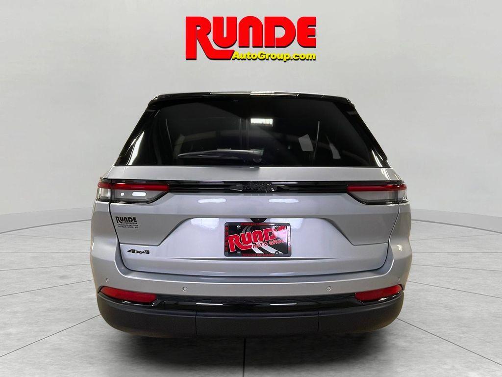 used 2024 Jeep Grand Cherokee car, priced at $37,741