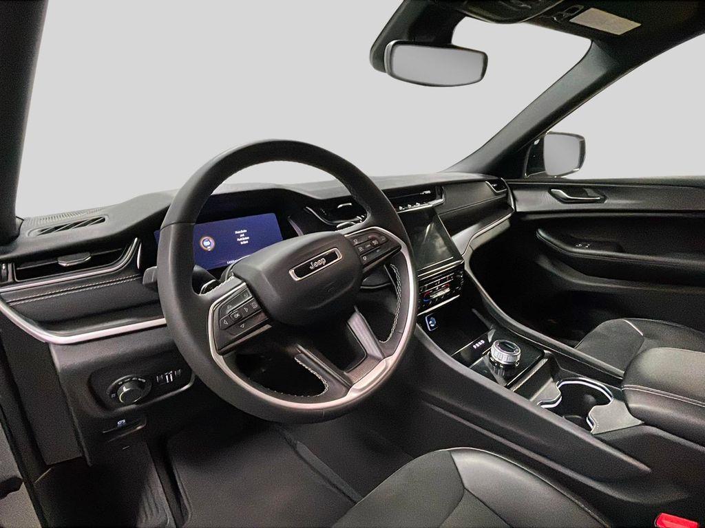 used 2024 Jeep Grand Cherokee car, priced at $37,741